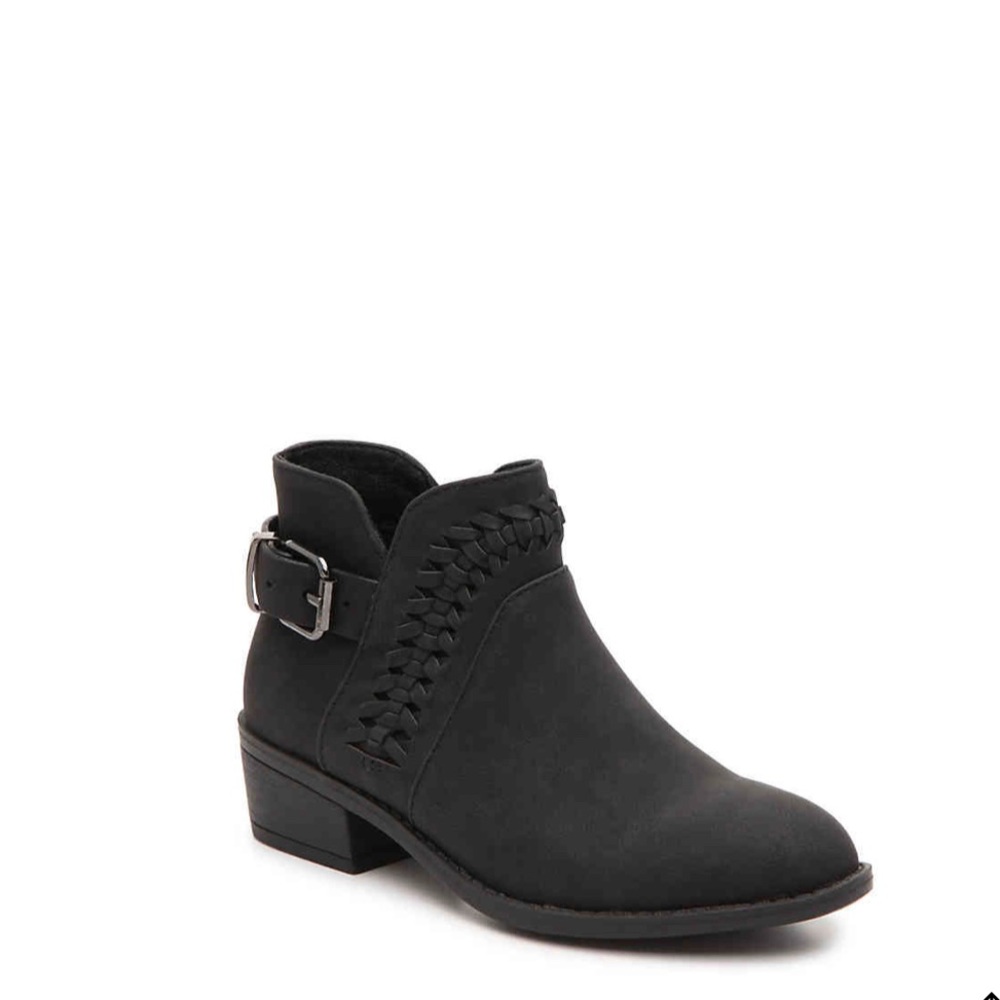 Adrienne Vittadini girls boots (NWOB)